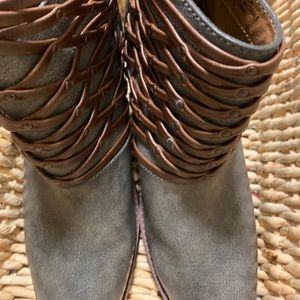 Women’s Boots